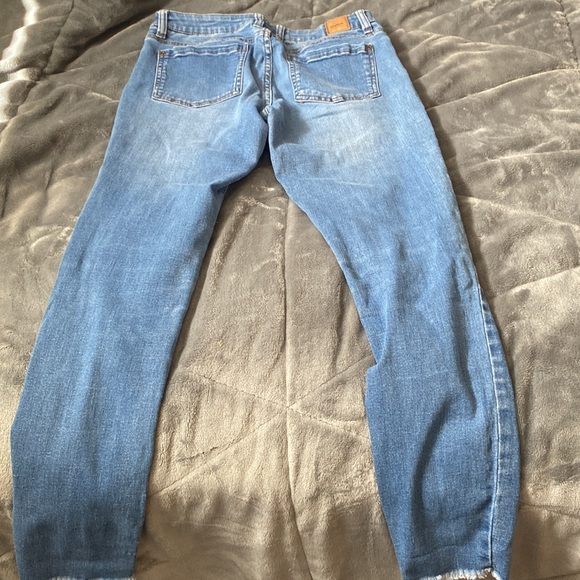 RVCA ripped blue jean, Size 2, tight fitted - Picture 2 of 2